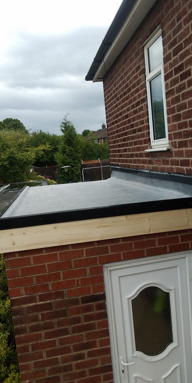 flat roofers Liverpool 4